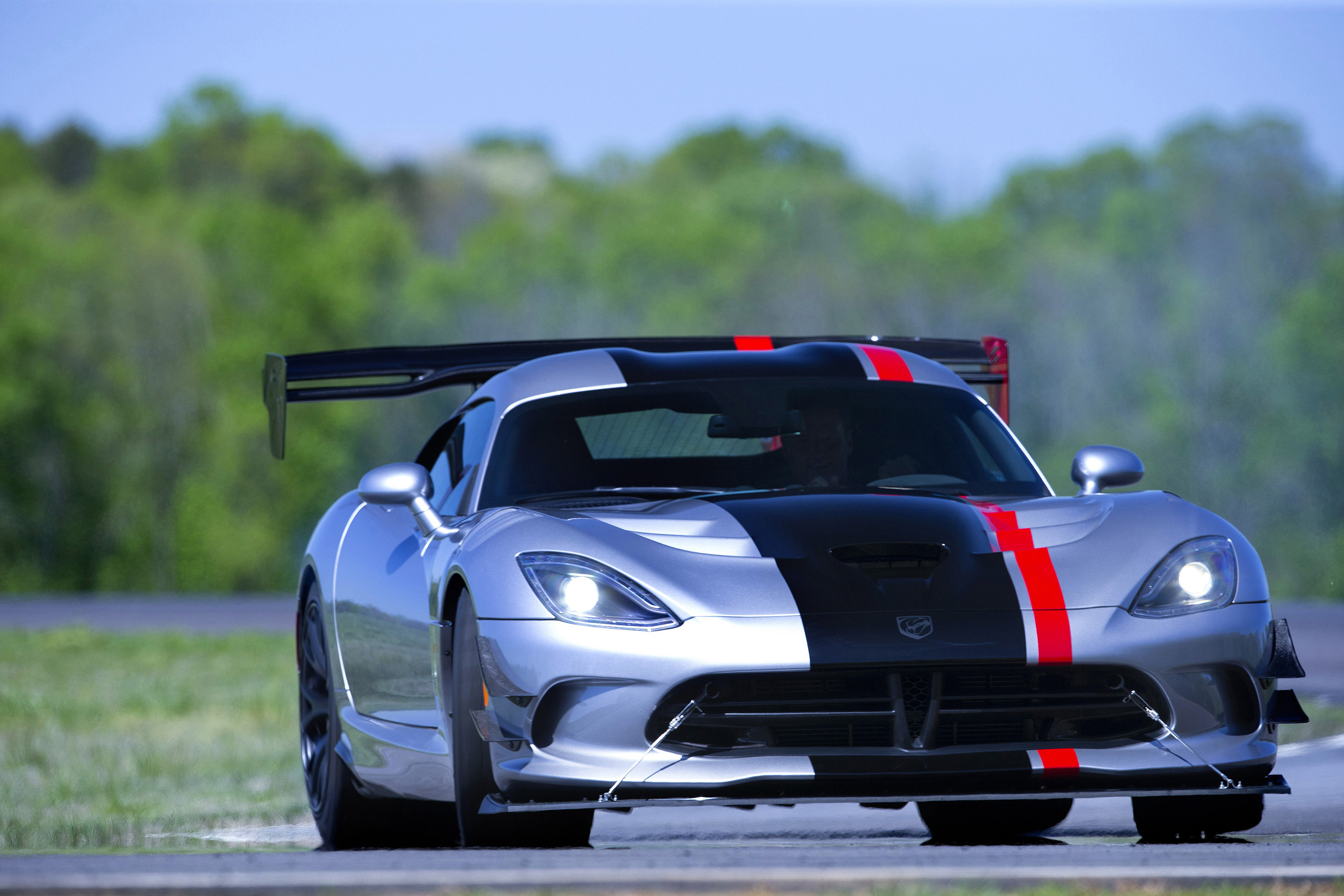 Картинки спортивных машин. Dodge Viper ACR 2016. Dodge Viper ACR, 2016 года.. Спортивный Додж Вайпер. Dodge Viper srt ACR 2016.