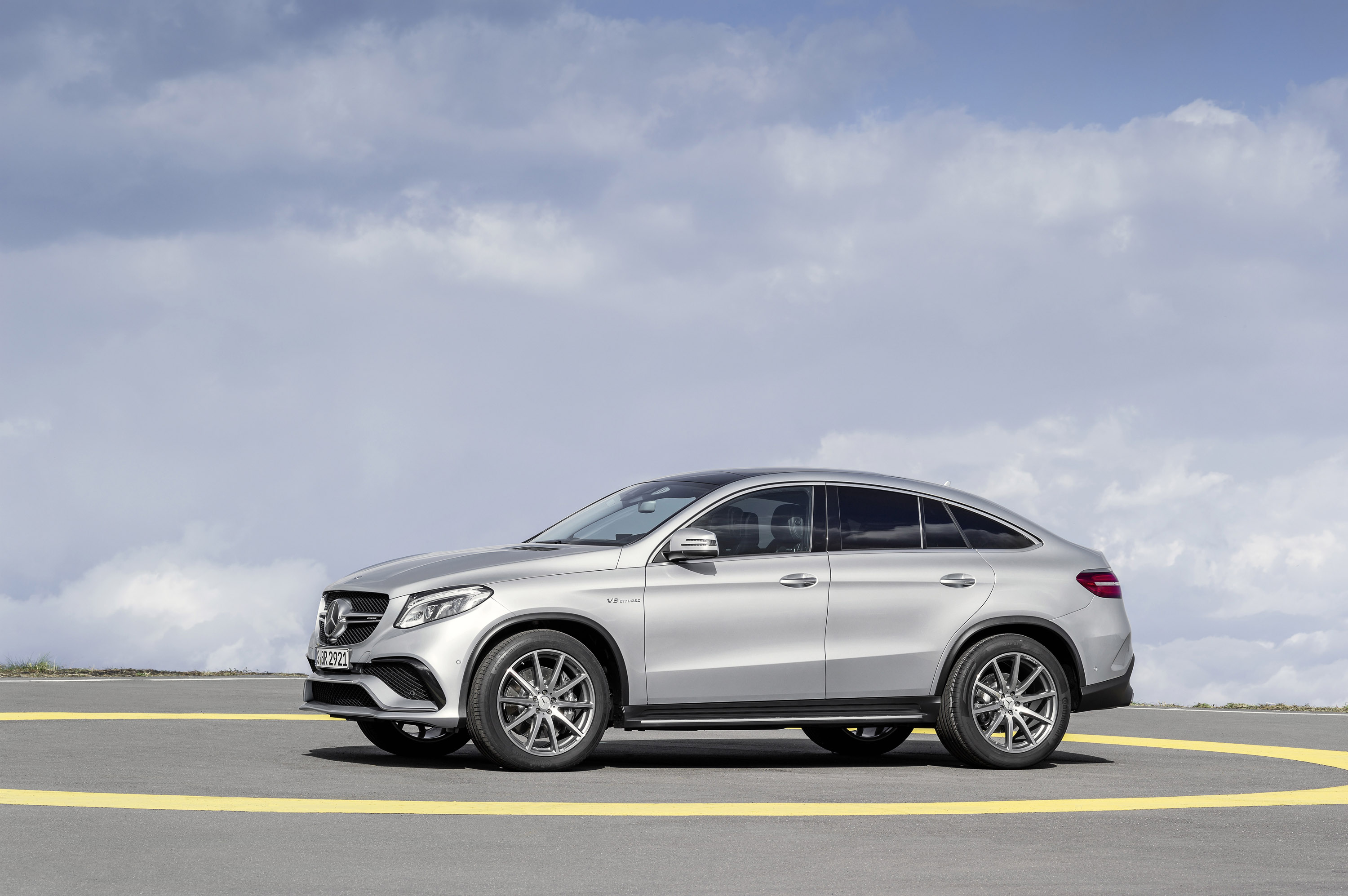 Mercedes benz gle. Mercedes-AMG GLE 63 4matic. Мерседес GLE Coupe c292. Мерседес-Бенц GLE 2016 AMG. 2015 Mercedes-AMG GLE 63 S Coupe.