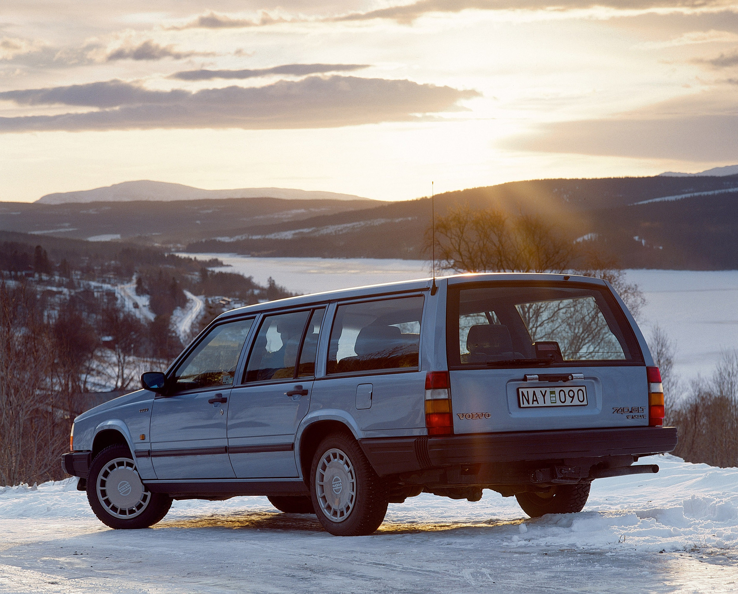 Вольво 740 универсал. Старый Вольво универсал 740. Вольво 1989 универсал. Volvo универсал 1985.