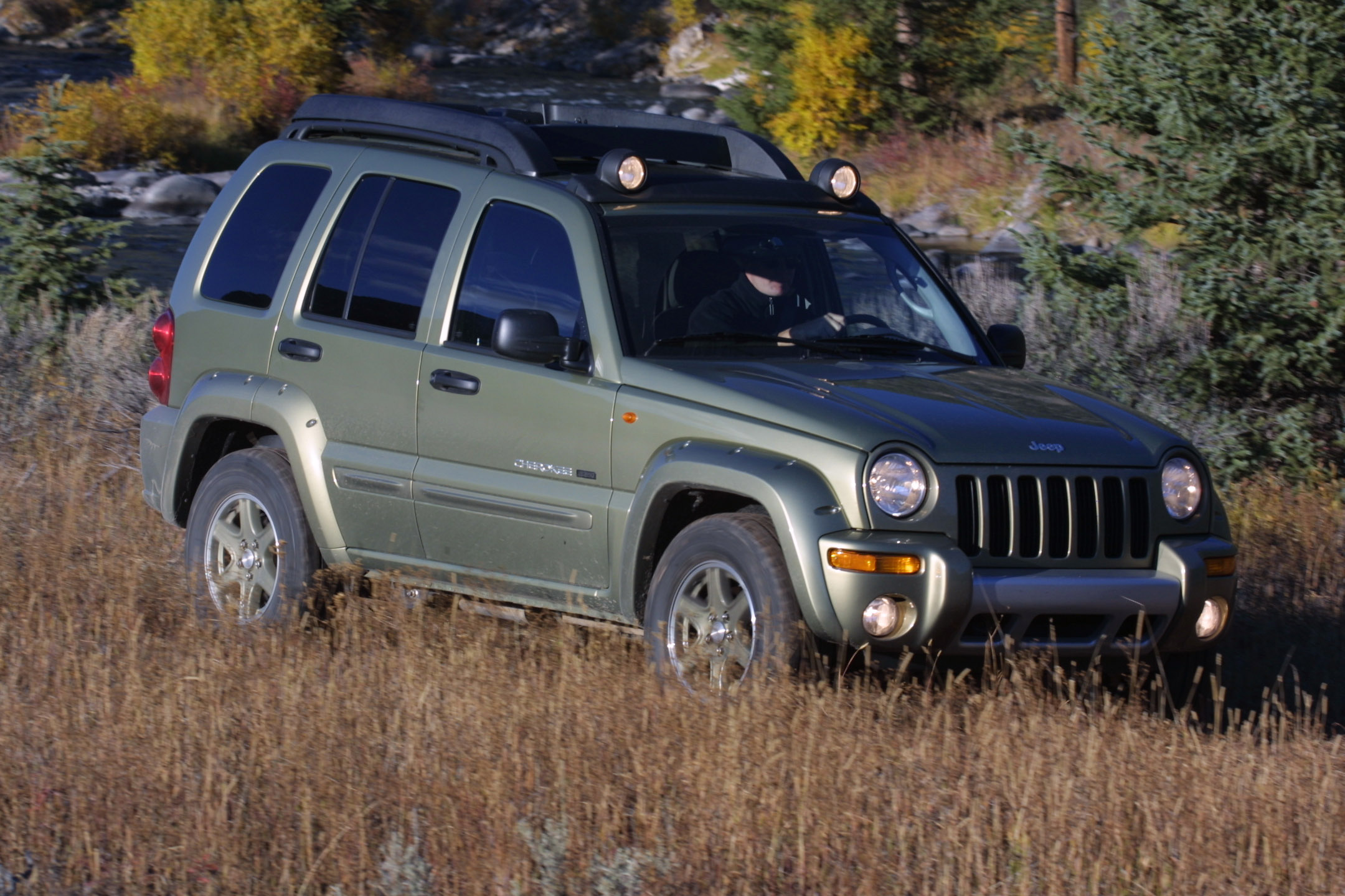 Jeep liberty kj. Jeep Cherokee KJ Renegade. Jeep Cherokee KJ 2004-2007. Jeep Cherokee KJ 2005. Джип Чероки Ренегат 2003.