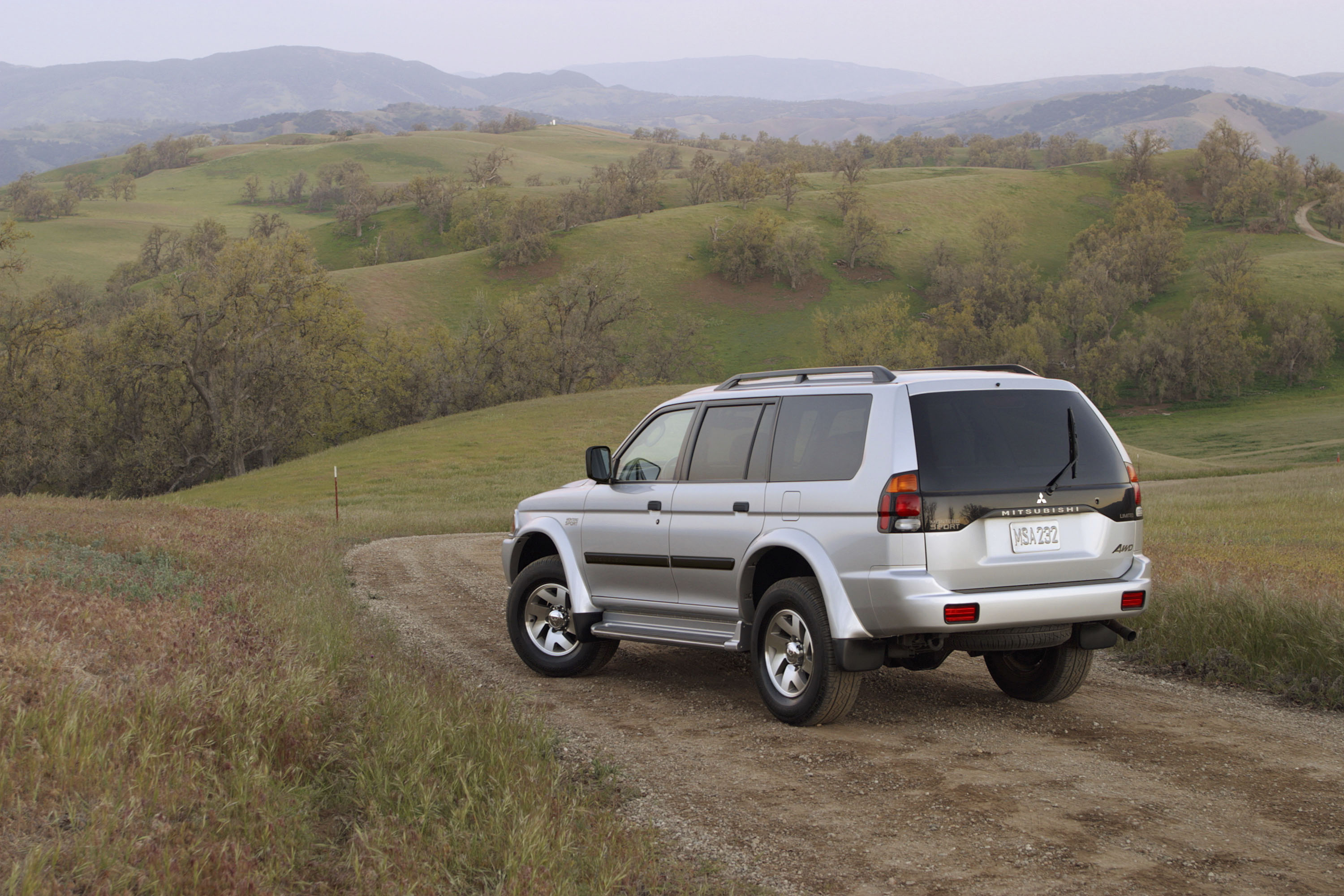 Мицубиси спорт фото. Митсубиси Монтеро спорт 2005. Mitsubishi Pajero Sport 1. Mitsubishi Montero Sport 3.0. Мицубиси Монтеро 1.