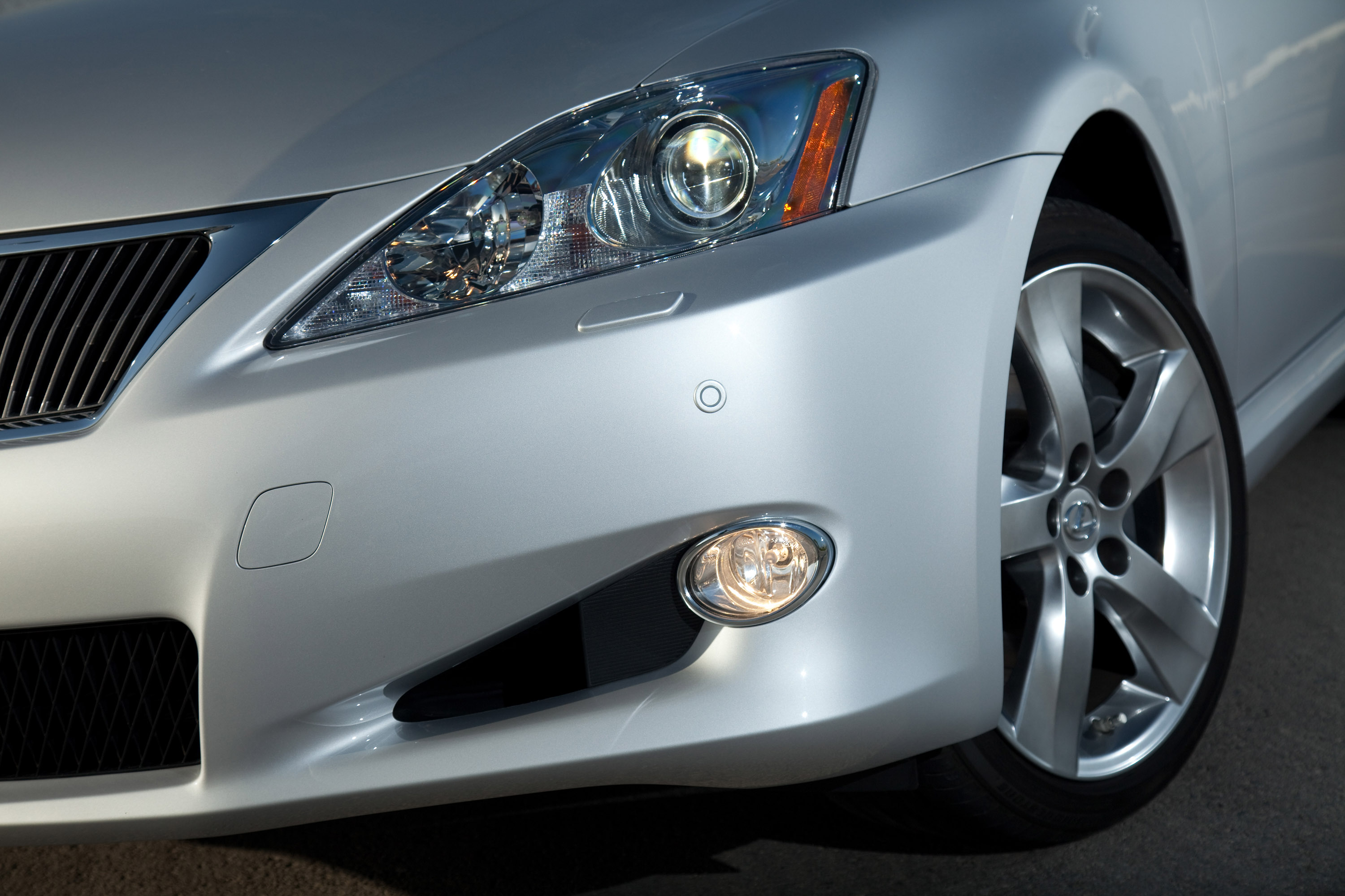 Lexus is 350 Cabrio 2010