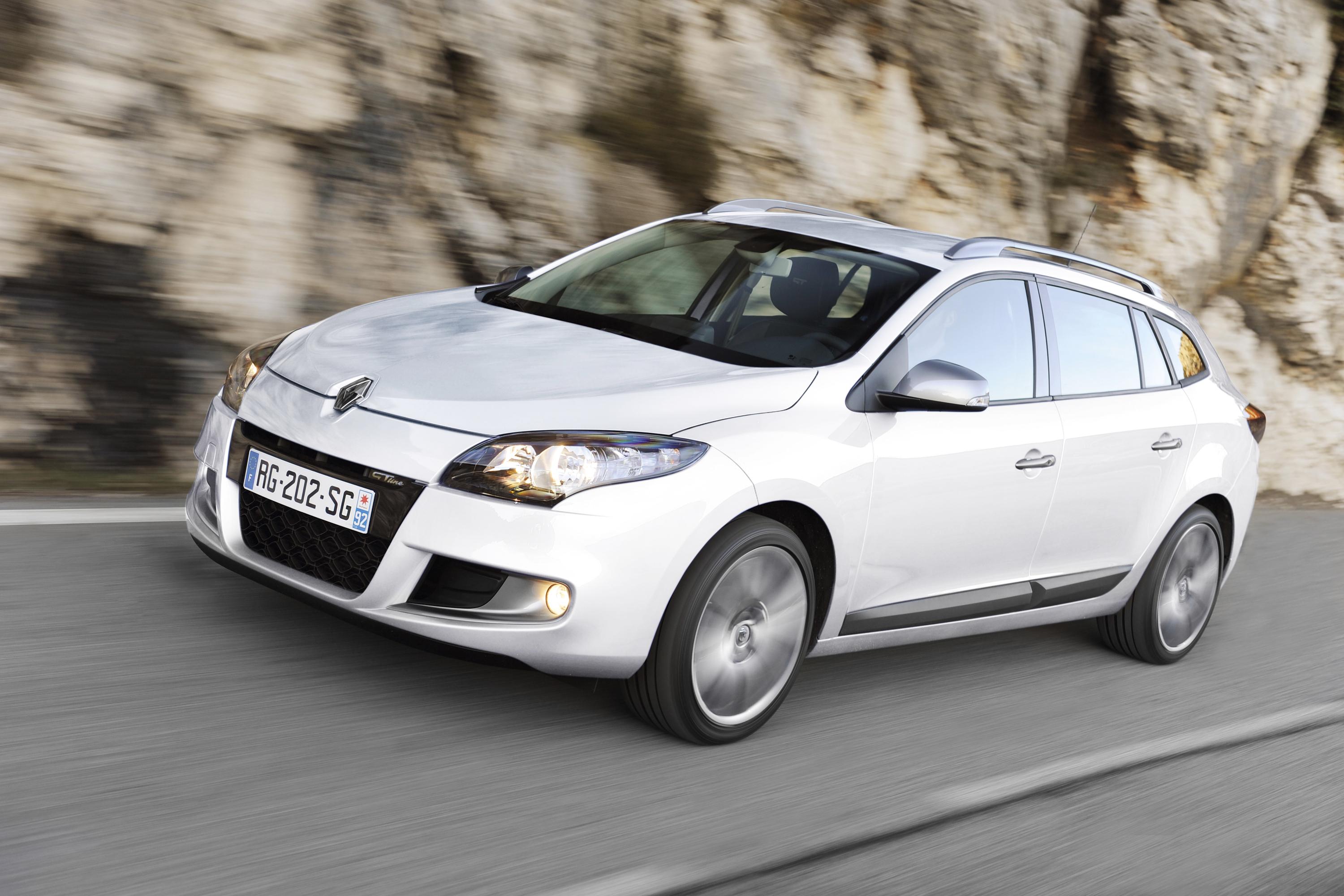 Меган 2011. Renault Megane 2010. Рено Меган 2010 хэтчбек. Renault Megane 2010 универсал. Рено Меган 2010 года хэтчбек.