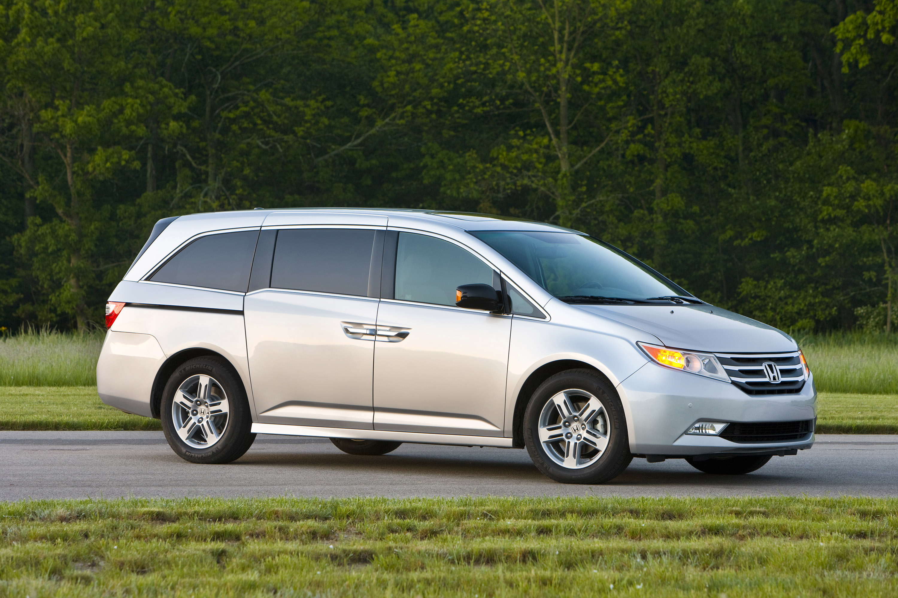 Минивэн. Honda Odyssey 2010. Honda Odyssey 2010 Touring. Honda Odyssey 2011. Honda Odyssey 6.