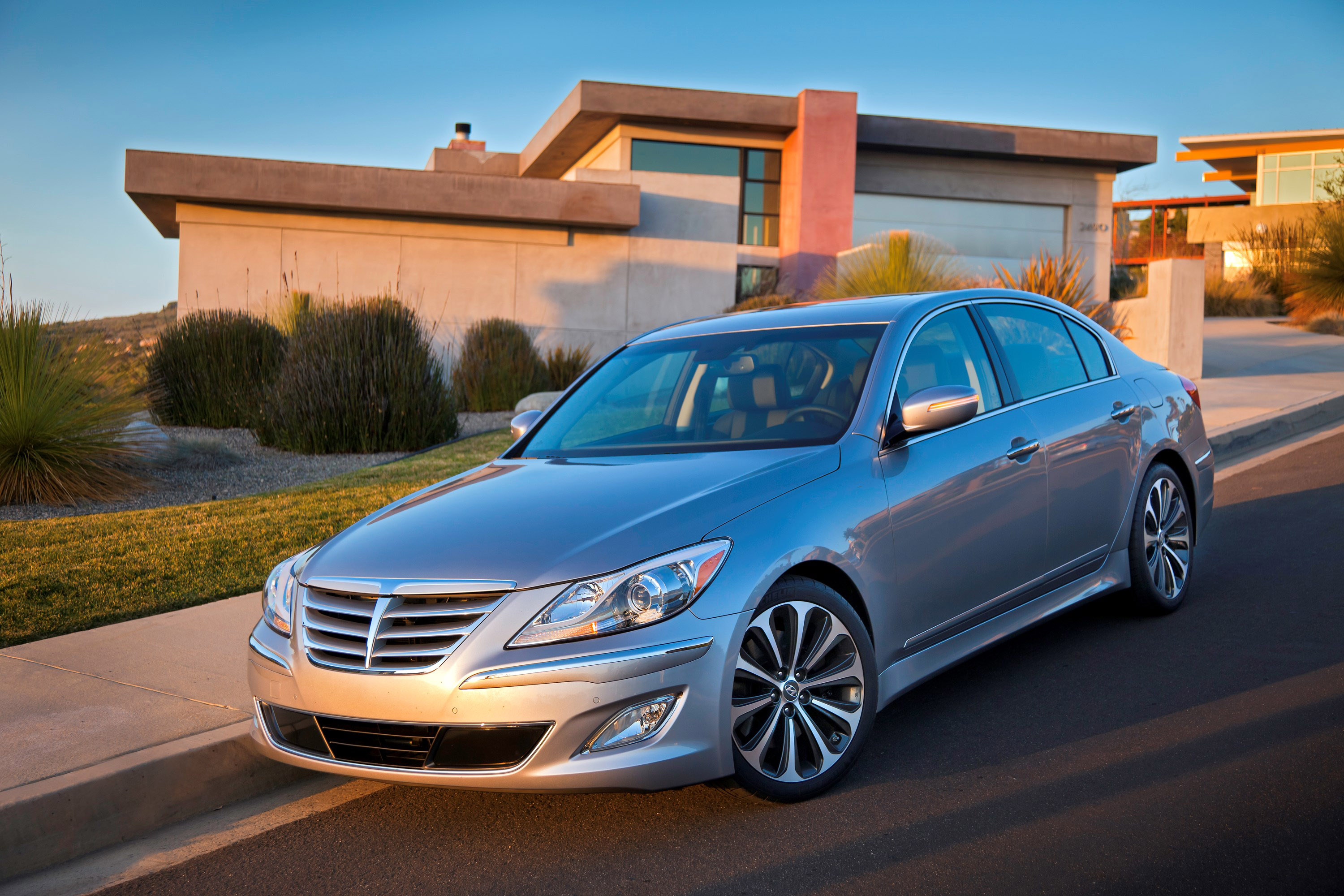 Genesis показать. Hyundai Genesis 2011. Hyundai Genesis Equus. Hyundai Genesis 2012 седан. Хендай Генезис 2014.