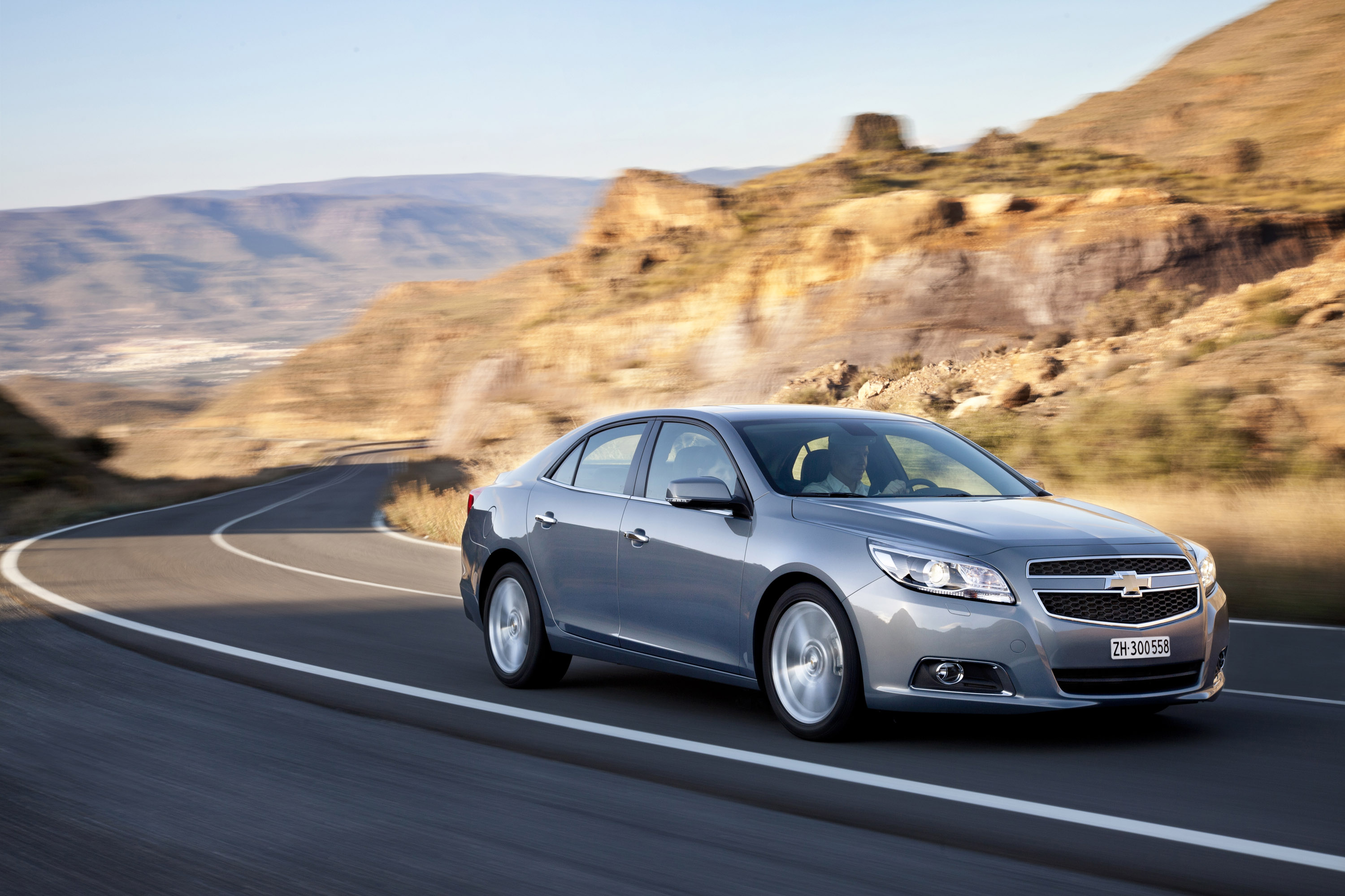 Шевроле малибу фото. Шевроле седан Малибу. Chevrolet Malibu 2012. Машина Шевроле Малибу 2012. Opel Insignia Chevrolet Malibu.