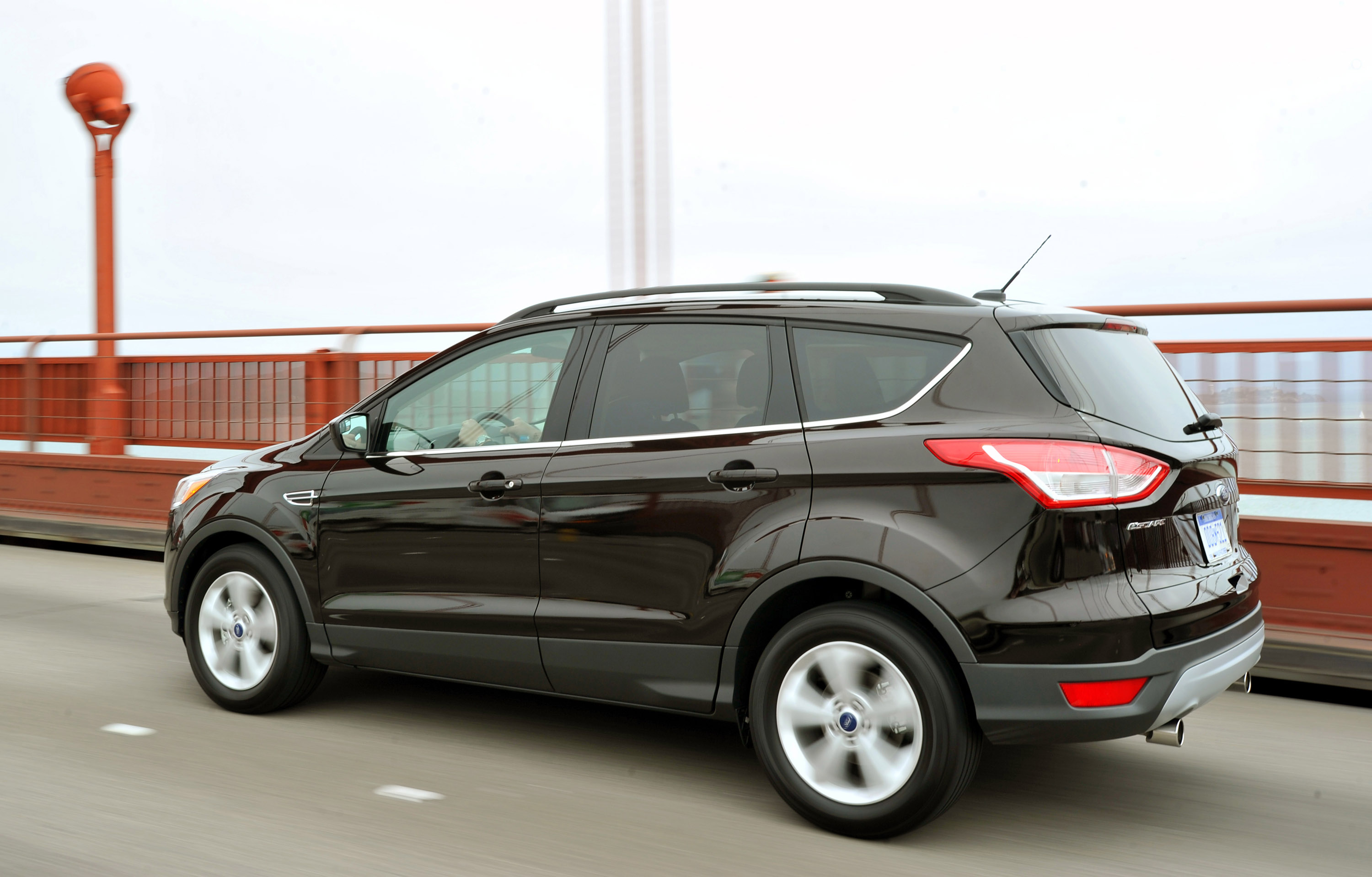 Куга 2 1.6. Куга 3 поколение. Ford Kuga 3 поколения. Ford Escape Kuga 2015. Форд Куга 2015.