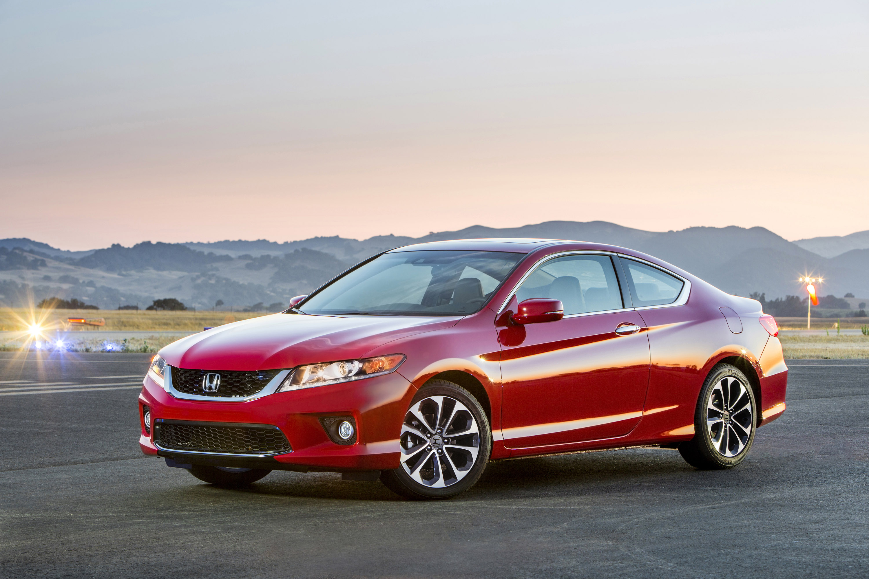 Аккорд машина. Honda Accord Coupe 2012. Honda Accord 9 Coupe. Honda Accord купе VIII. Honda Accord ex.