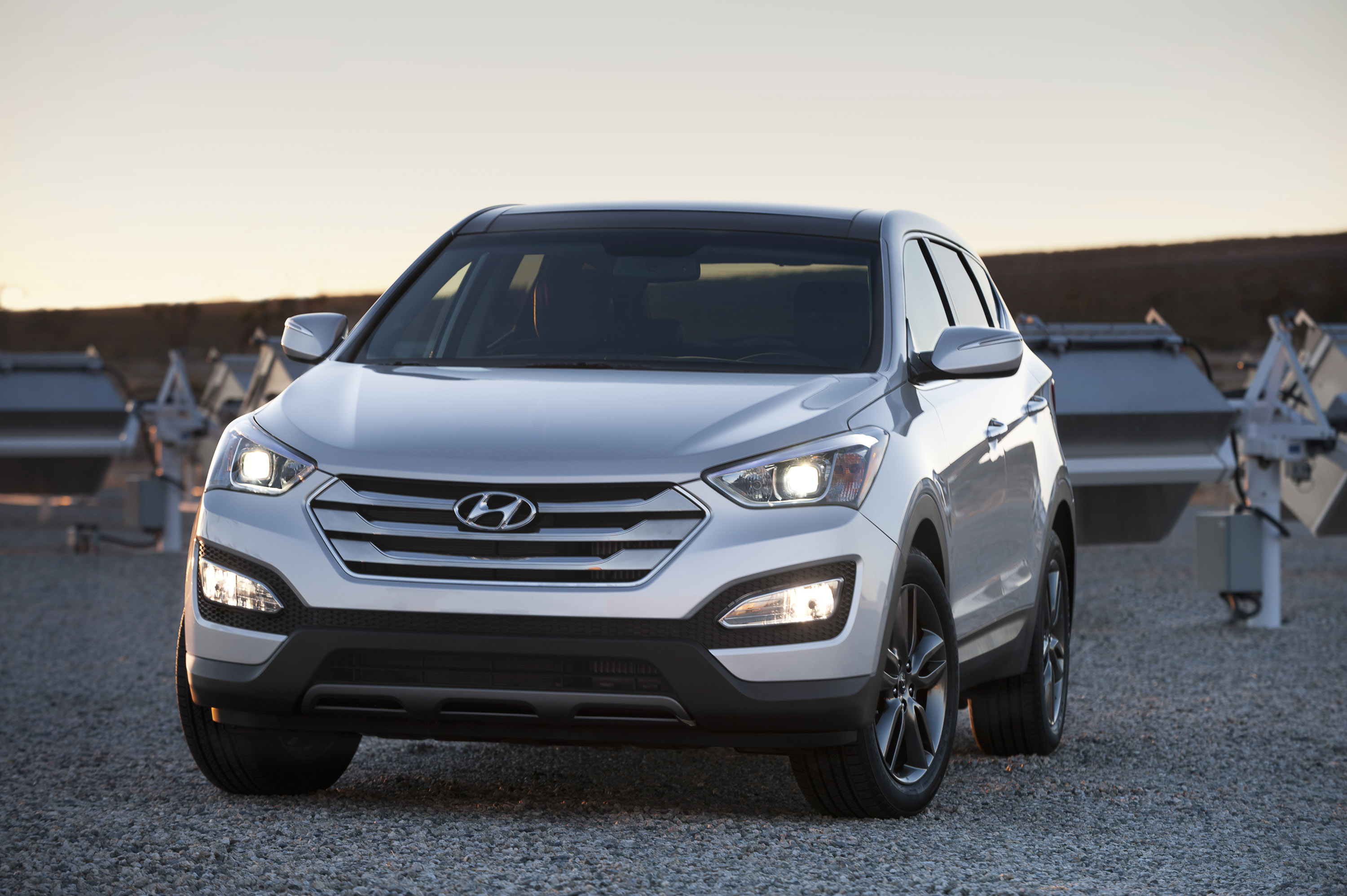 Hyundai santa fe 4. Hyundai Santa Fe 2013. Хендай САНЬАФЕ 2013. Hyundai Санта Фе 2013. Hyundai Santa Fe Sport 2013.