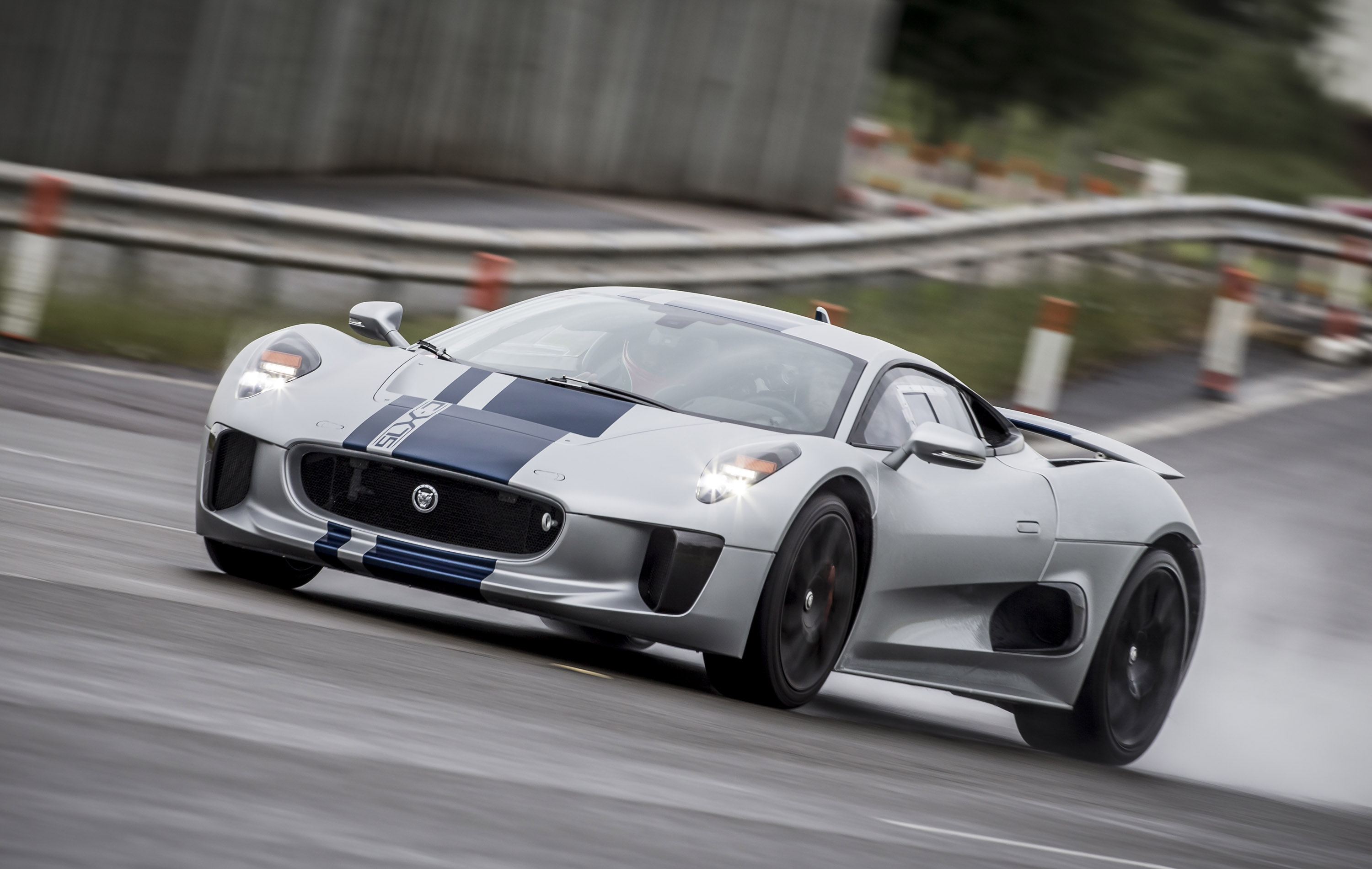 Jaguar c x75 2020