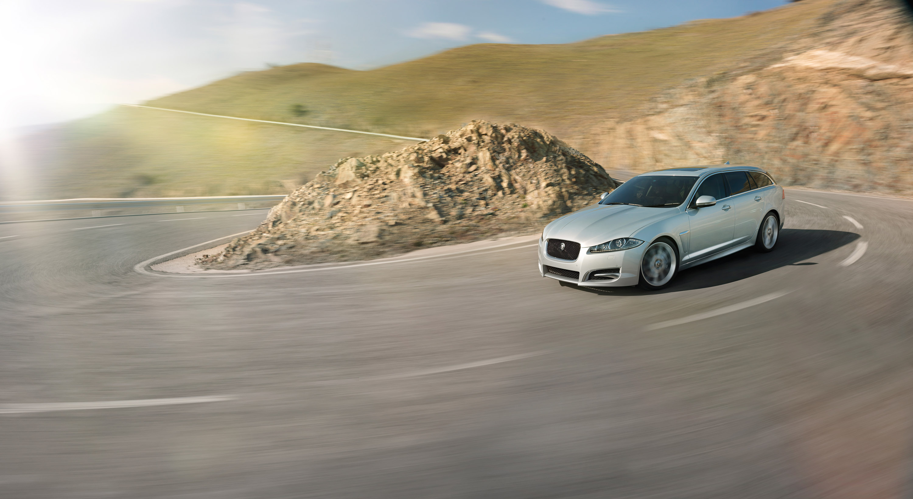 Серебряная дорога. Jaguar XF 2013 обои. Ягуар XF экстренное торможение. Jaguar XF обои 1920x1080. Jaguar XF Drift.