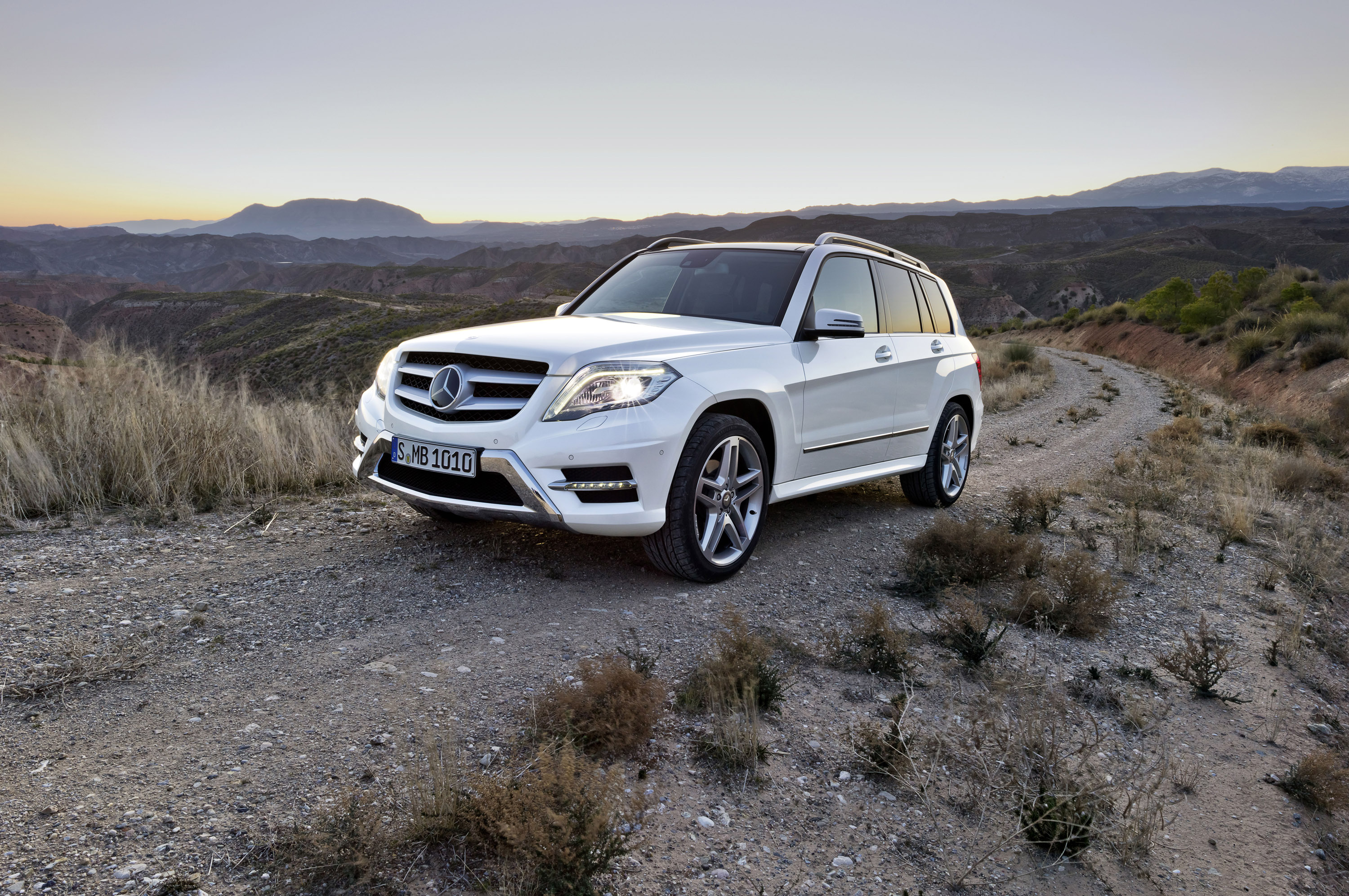 Мерседес glk. Мерседес GLK новый. Мерседес GLK 300 новый. Мерседес кроссовер GLK 250. Мерседес GLK 440.