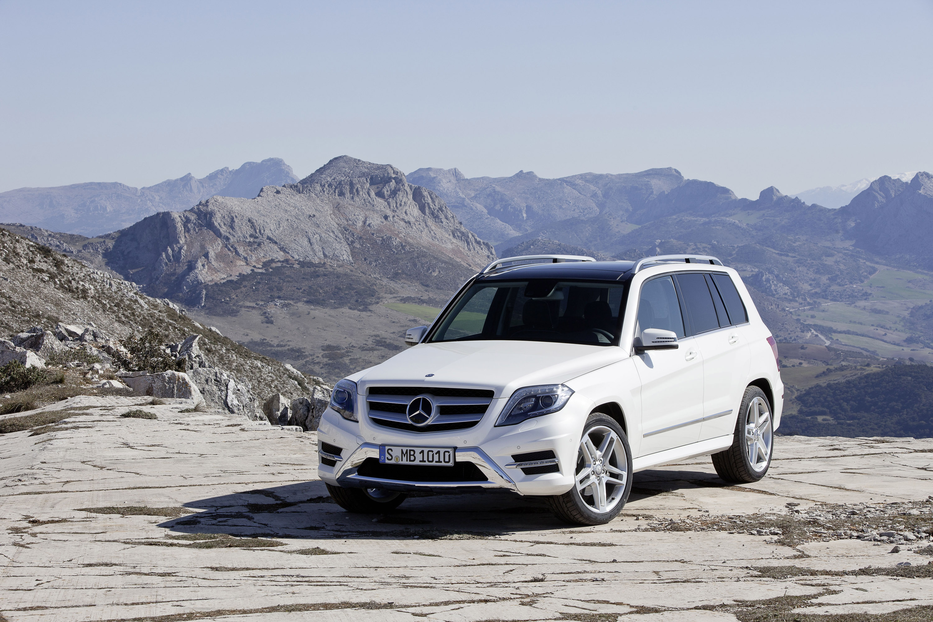 Mercedes benz. Мерседес Бенц GLK. Мерседес Бенц GLK klasse. Мерседес-Бенц GLK 220 CDI 4 matic. Nersadesbens GLK.