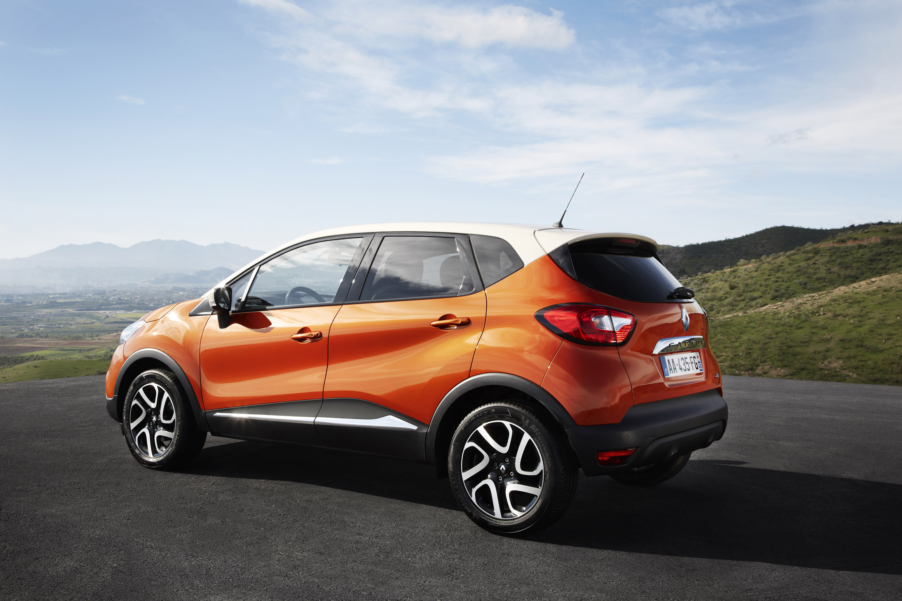 Renault kaptur. Рено Каптур 2014. Renault кроссовер Captur. Рено Каптур 2016. Renault Captur 2013.