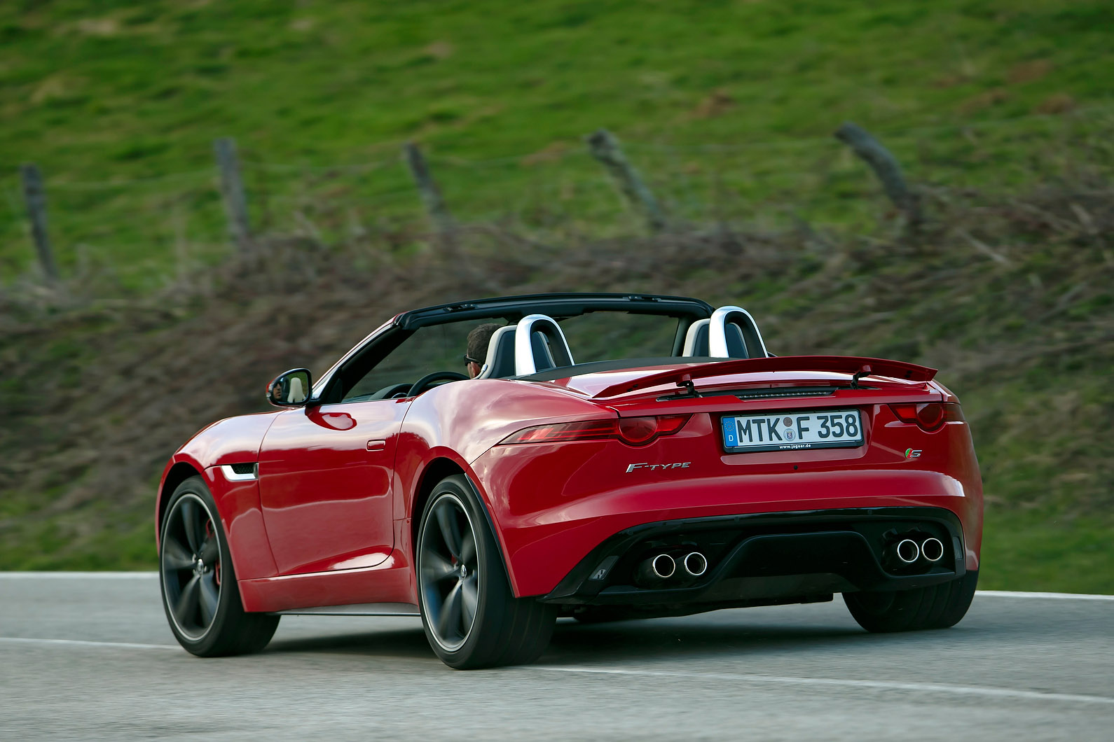 Jaguar f-Type v8 s