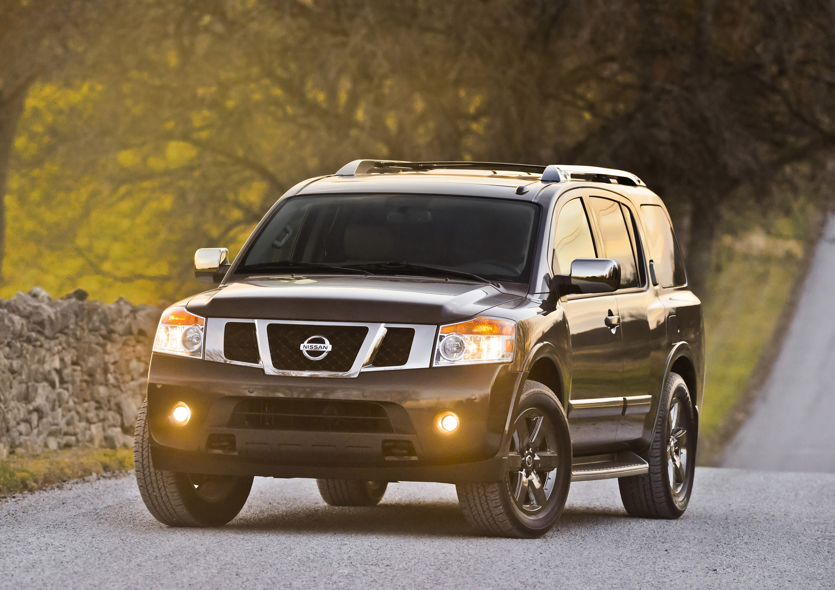 Патфайндер на 100. Nissan Armada 2015. Ниссан Армада 2014. Nissan Armada 2010. Nissan Pathfinder Армада.