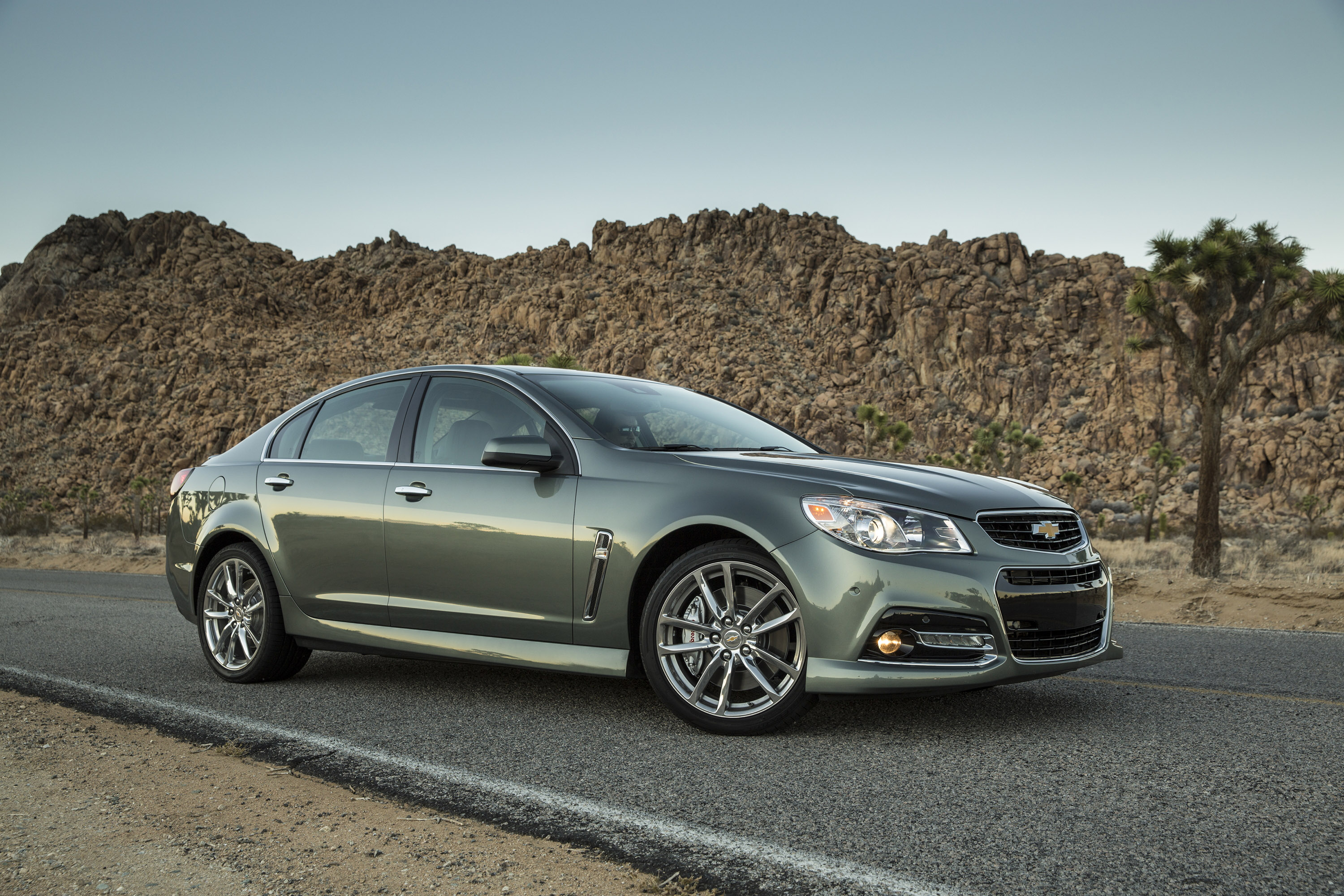 Обычные машины. Chevrolet SS 2014. Chevrolet SS 2015. Chevrolet SS 2013. Chevrolet Malibu SS 2014.