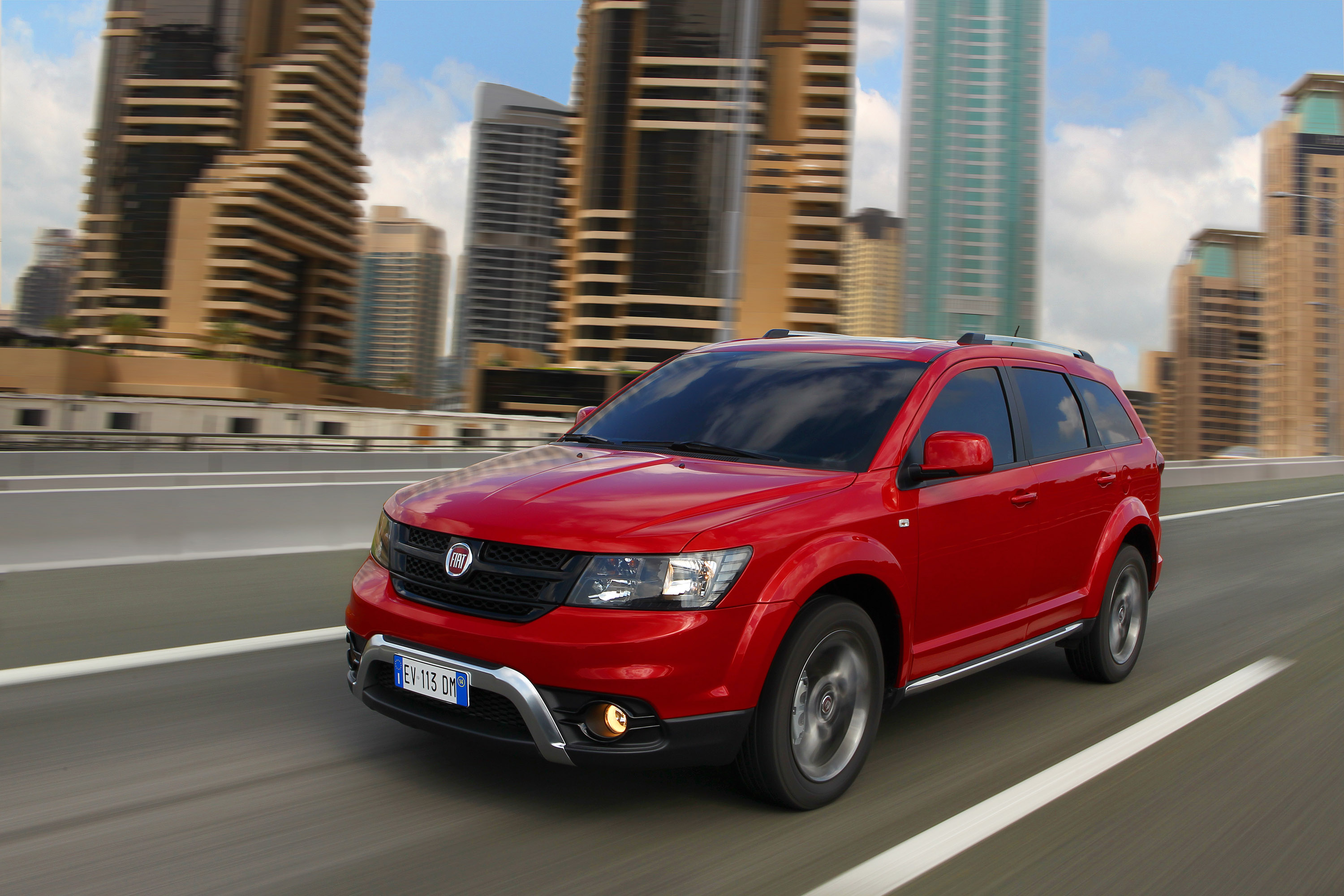 Автомобиль cross. Fiat Freemont. Fiat Freemont 2014. Fiat Freemont 2015. Фиат Фримонт 2020.