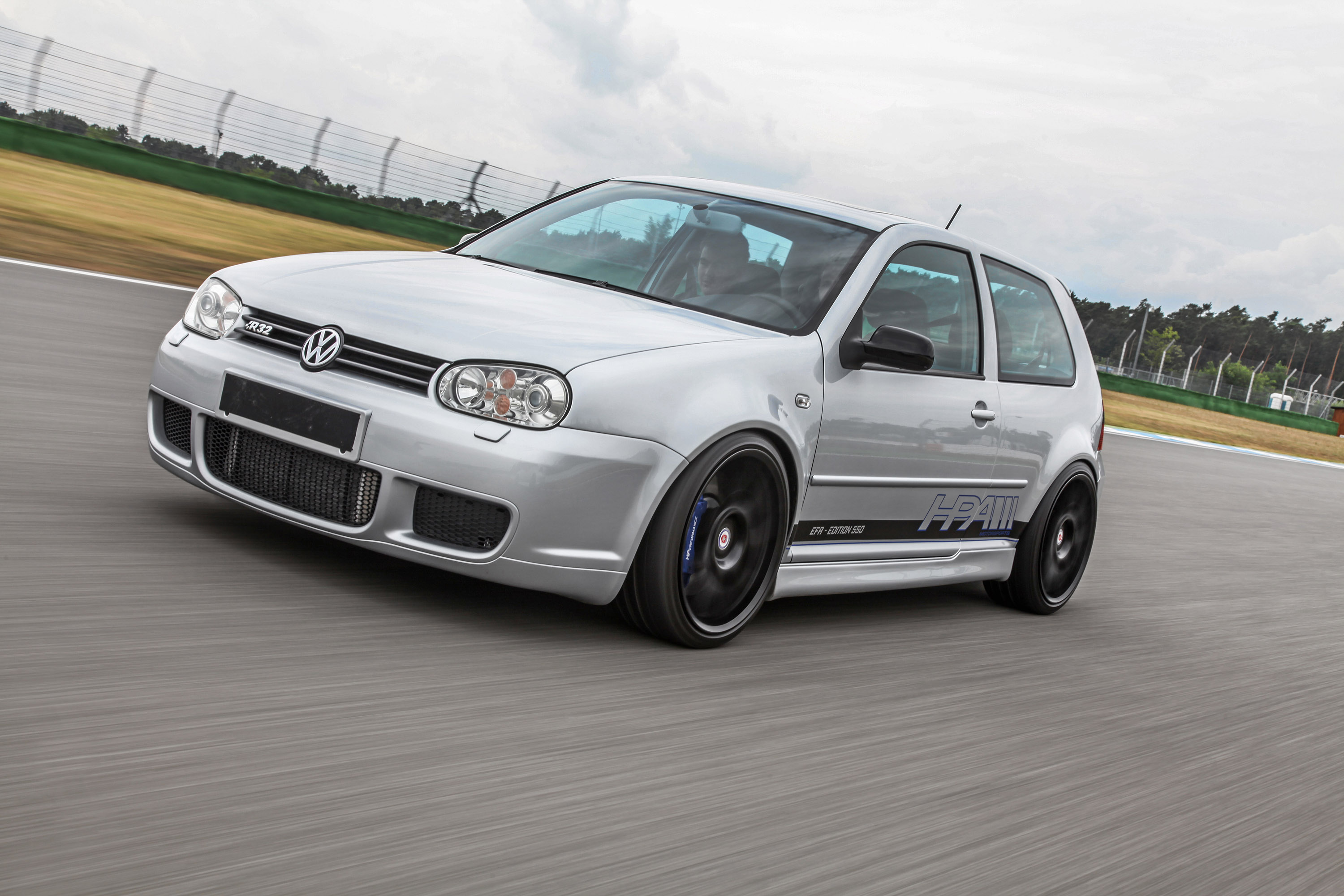 Фольксваген гольф 4. Golf 4 r32. VW Golf r32. VW Golf 4 r32 Tuning. VW Golf 4 r.