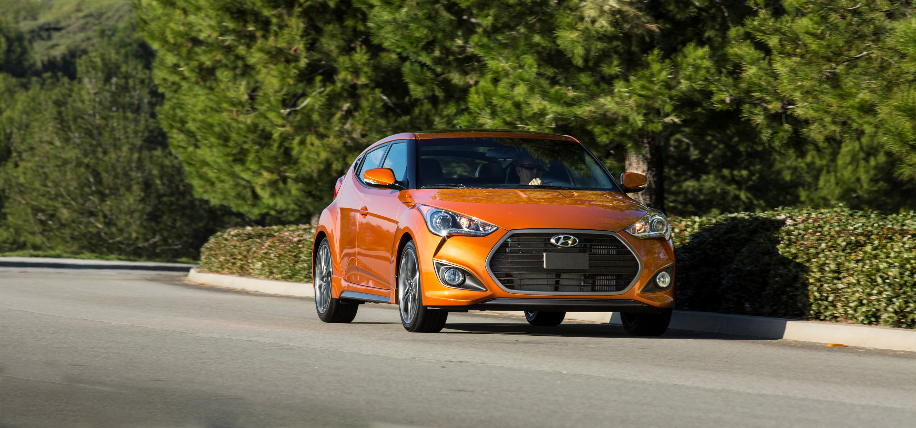 Хендай велостер фото. Hyundai Veloster 2020 saqartveloshi. Hyundai Veloster 2021 фото.