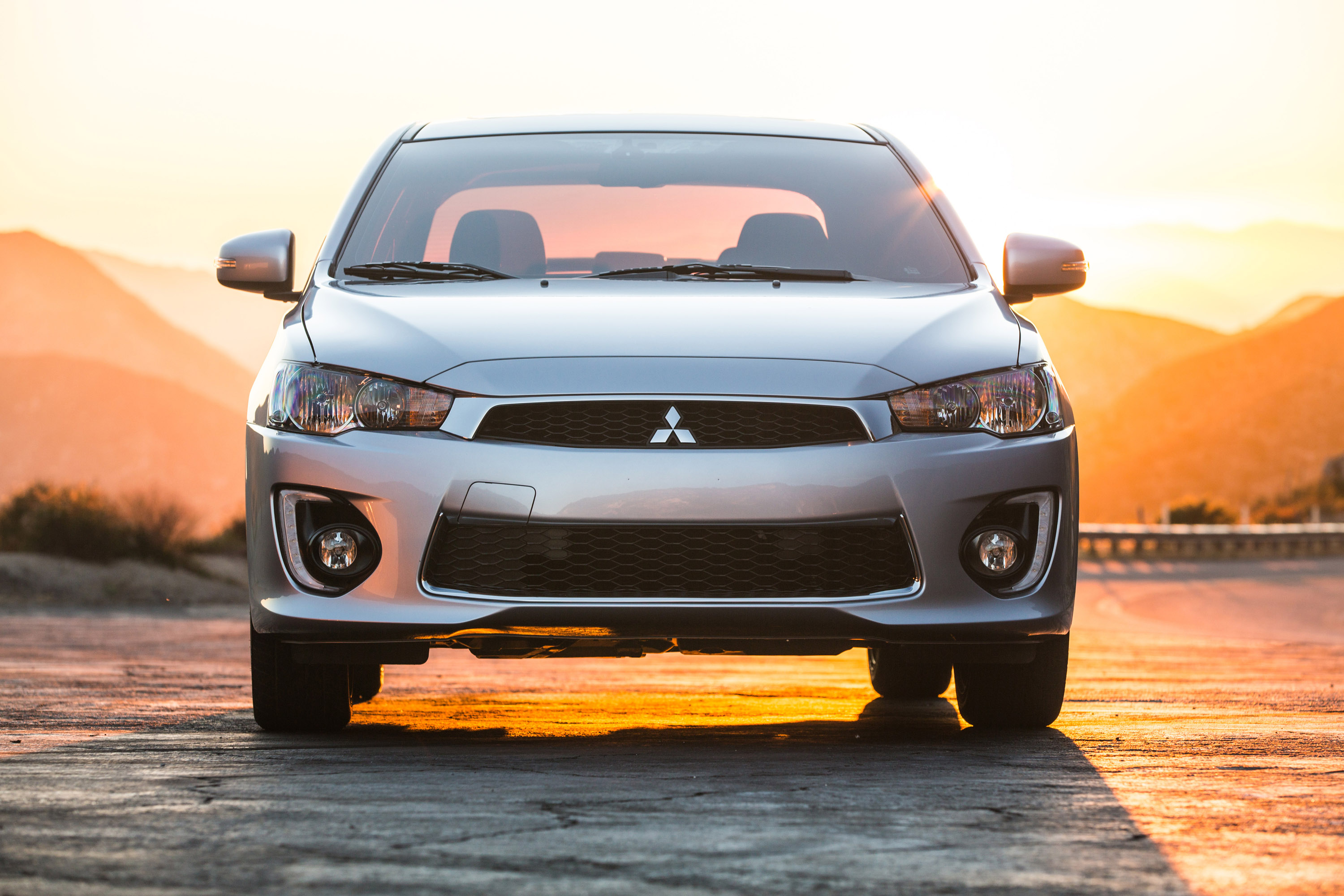 Митцубиши. Mitsubishi Lancer x Рестайлинг 2. Mitsubishi Lancer 10 Рестайлинг 2. Mitsubishi Lancer 2015. Митсубиси ланцер 10 Рестайлинг.